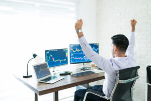 can you make money day trading?