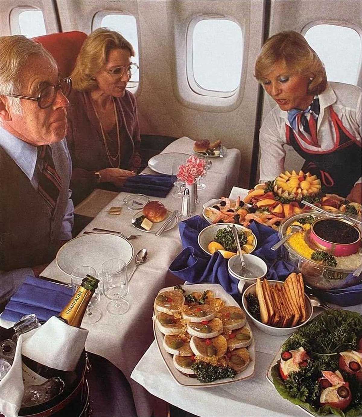 Pan Am 747SP First Class dining - 1970s