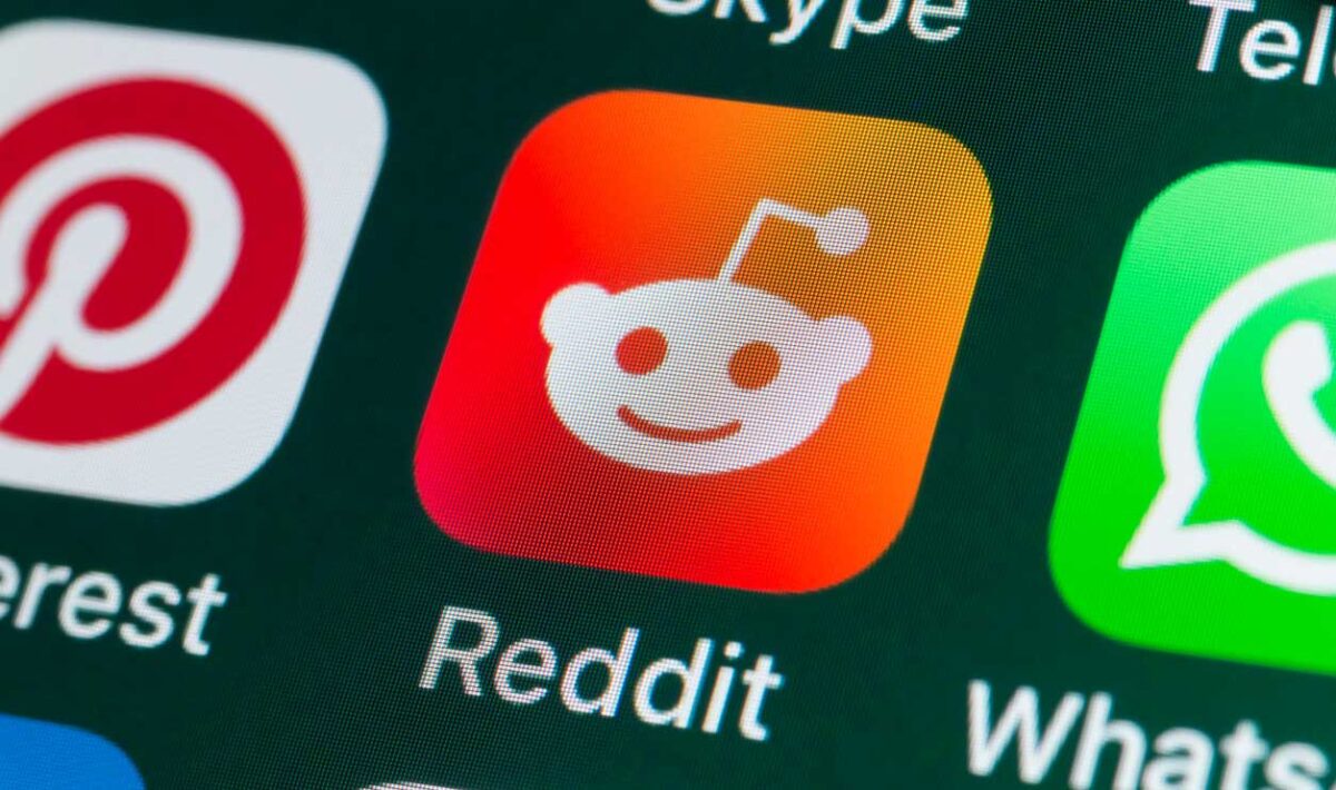 Reddit app on a cell phones home screen