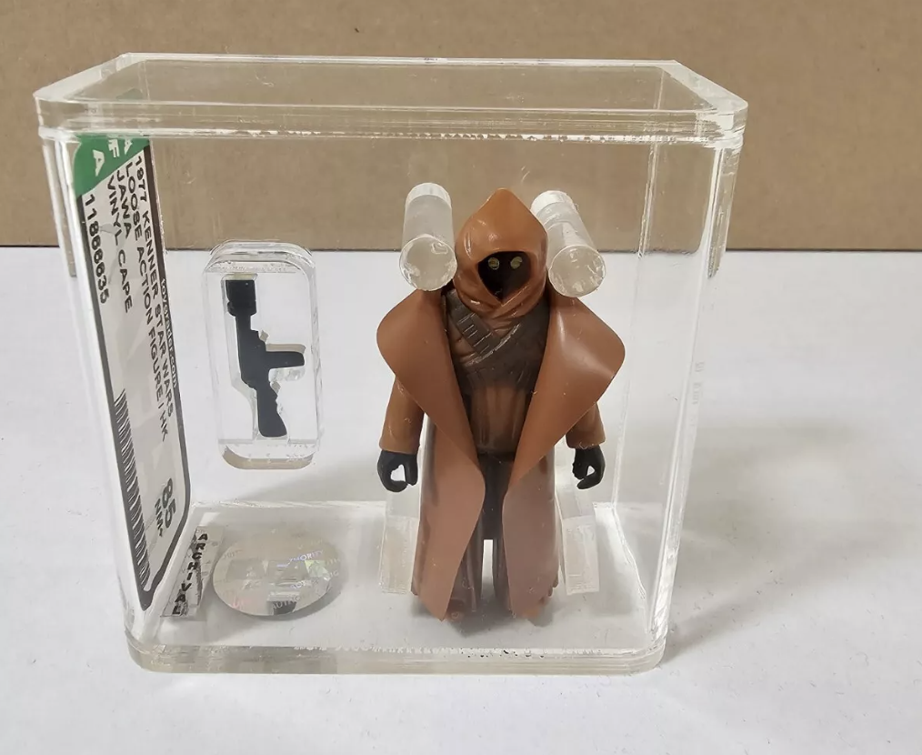 vinyl-caped Jawa figurine