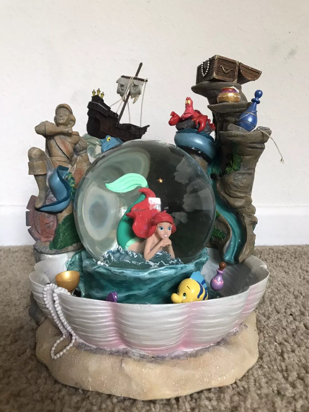 little mermaid snow globe