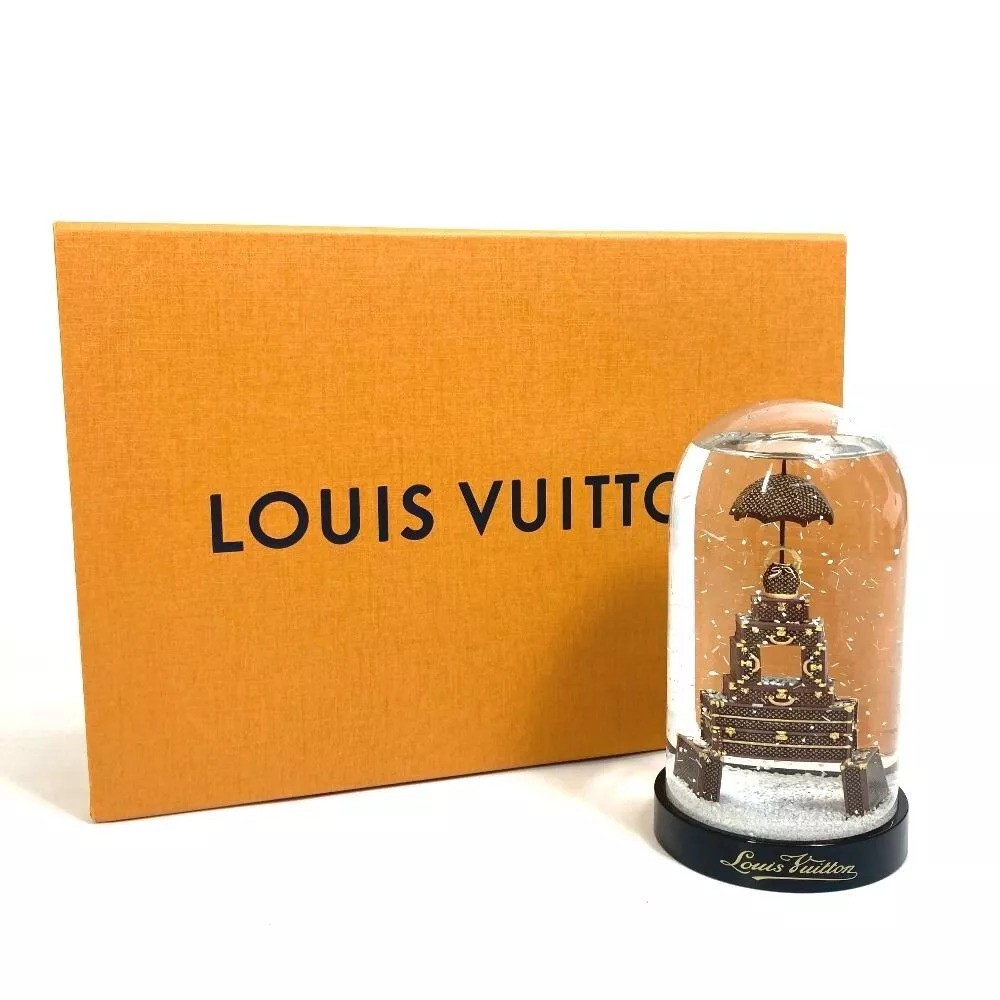 louis vuitton snowglobe