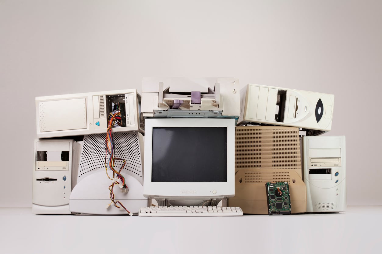 12 Vintage Tech Gadgets That Are Surprisingly Valuable