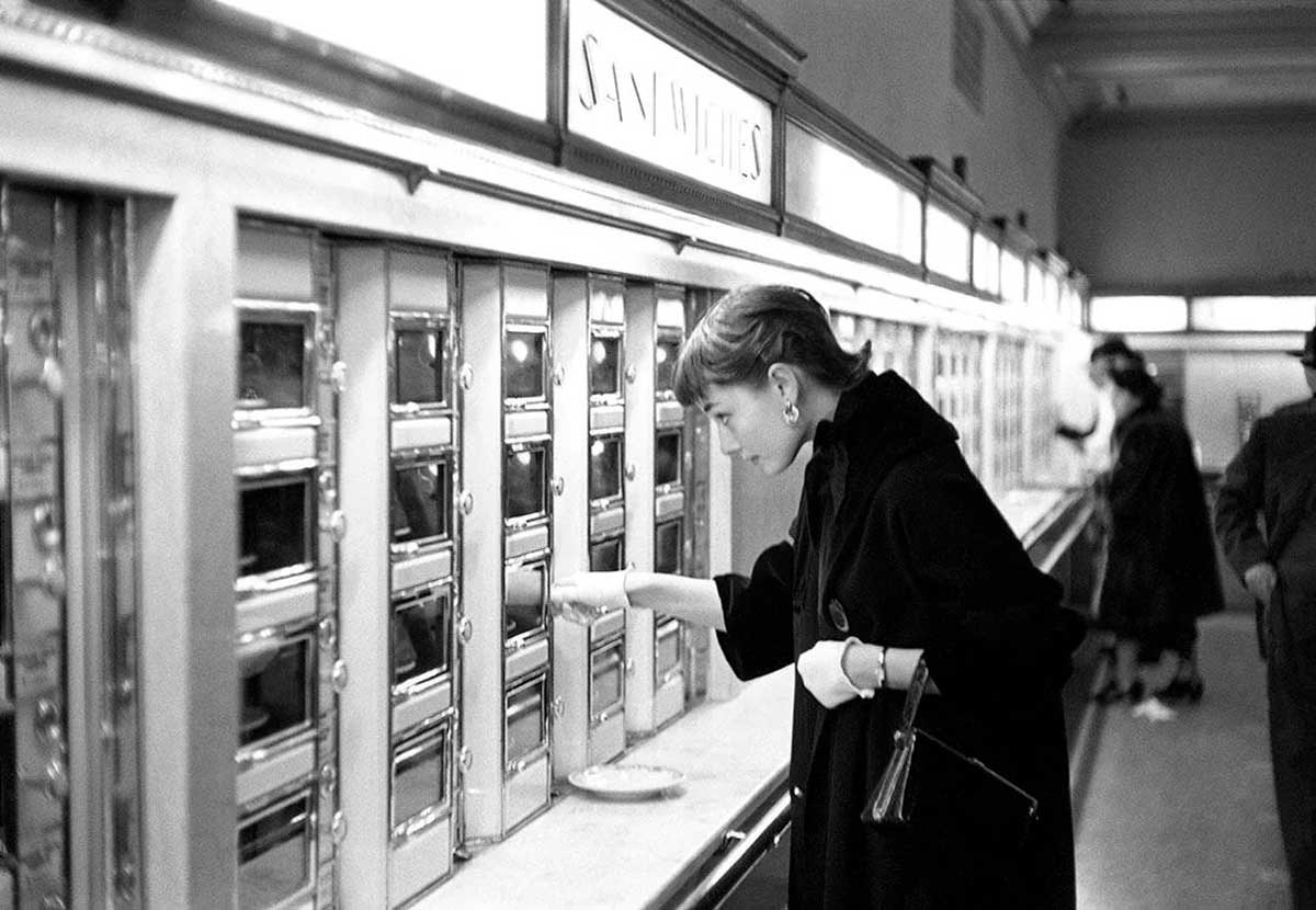 12 Photos of Automats That Made Dining Feel Magical