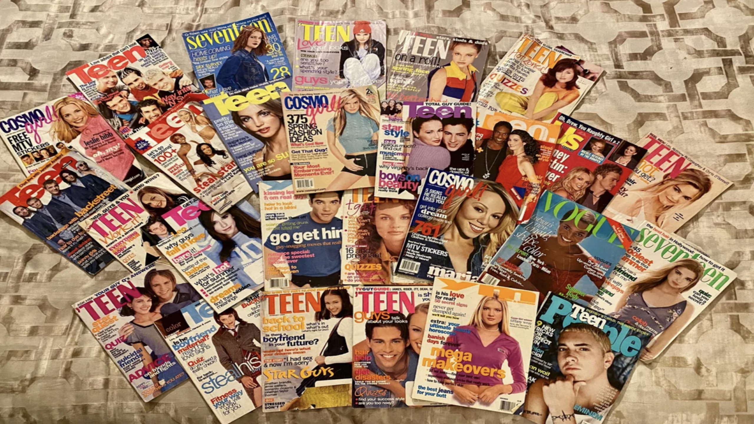 10 passive income ideas using vintage magazine collections