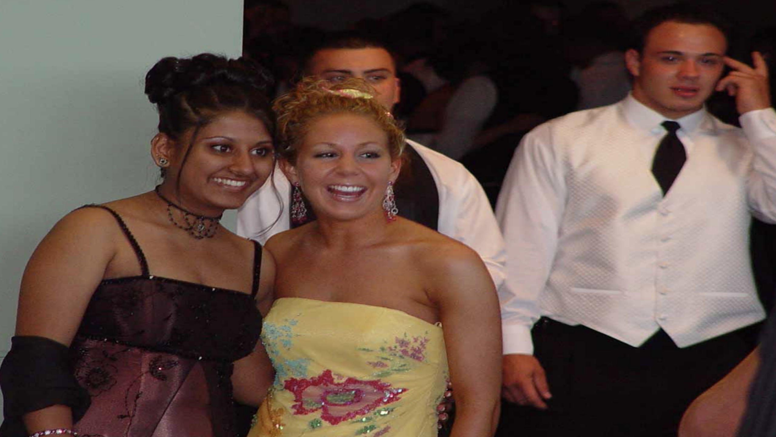 2000s prom photos reflecting fast moving fashion trends
