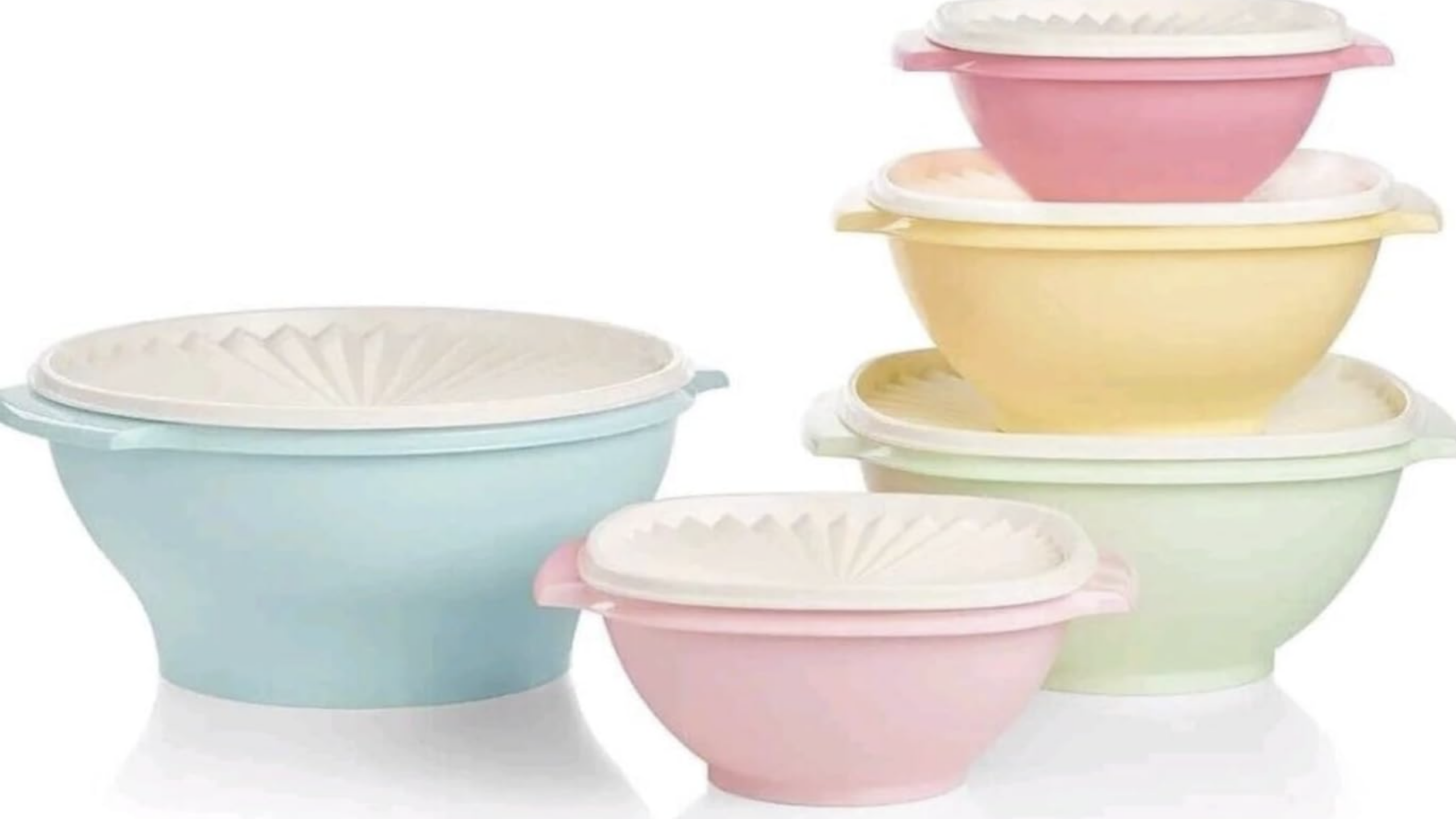8 vintage Tupperware items like pastel nesting bowl sets
