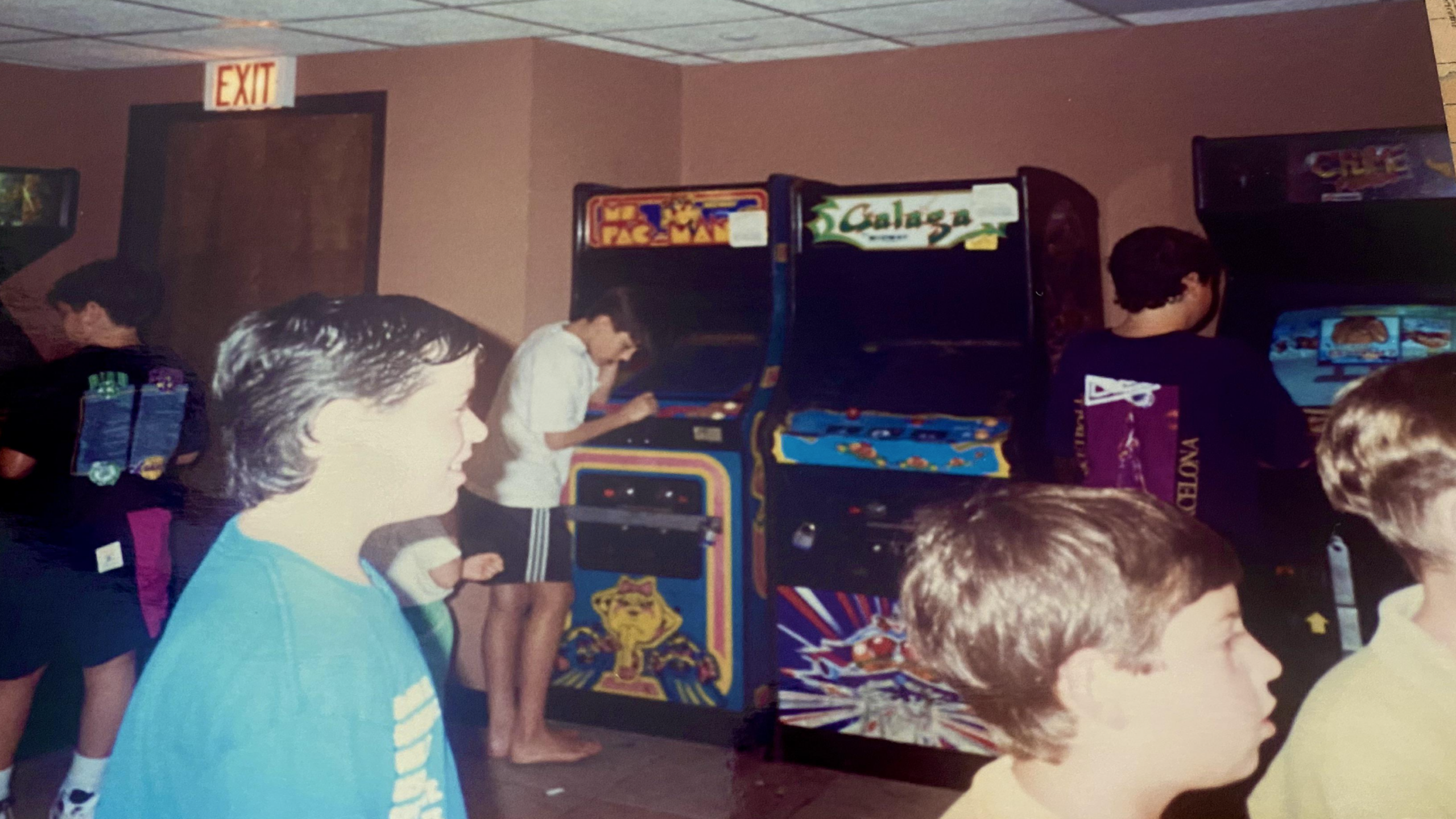 Classic 90s Childhood Rituals That Were Wiped Out by Screens and Discord